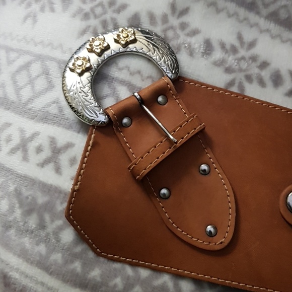 Genuine Tan leather belt med/ large - Picture 6 of 6